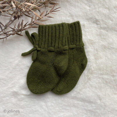 Babyslofjes merino wol olijf groen (3/9 maand)