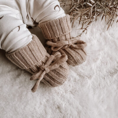 Babyslofjes merino wol zand newborn