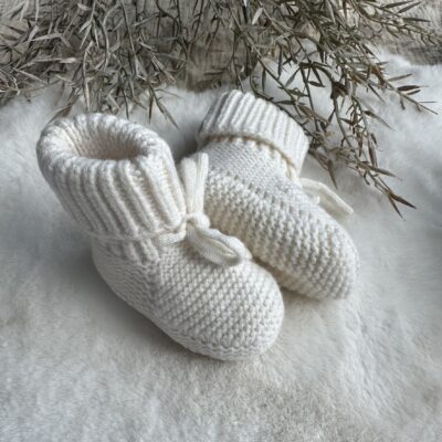 Babyslofjes merino wol off white 0-6 maand