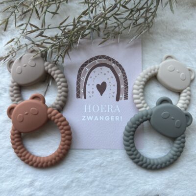 Cadeautje hoera zwanger met bijtring beertje